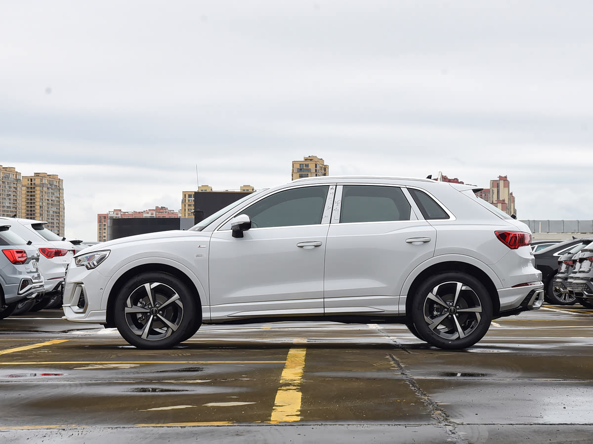 Audi Q3 2026 45th Anniversary 35TFSI Style — 4