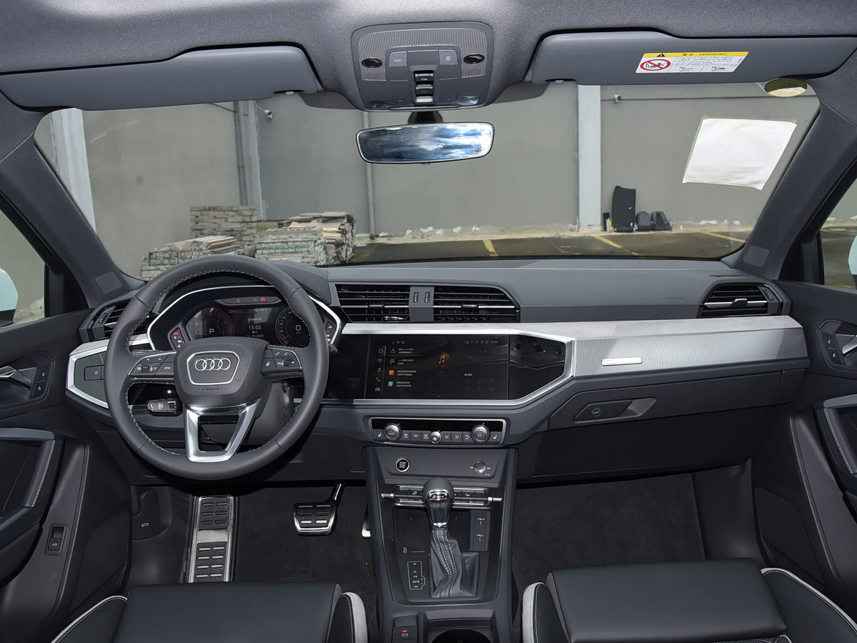 Audi Q3 2026 45th Anniversary 35TFSI Style — 5
