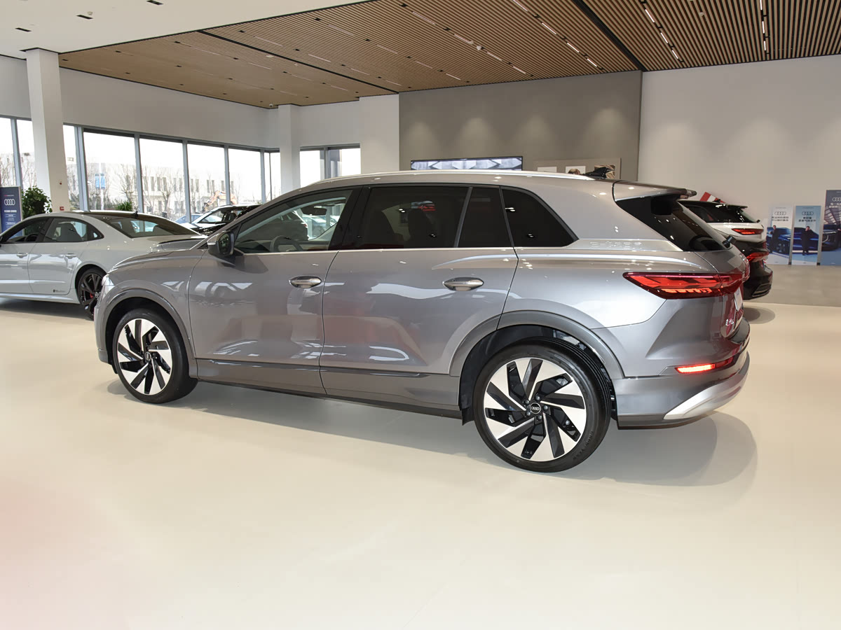 Audi Q5 e-tron 2023 40 e-tron Shine Edition — 4