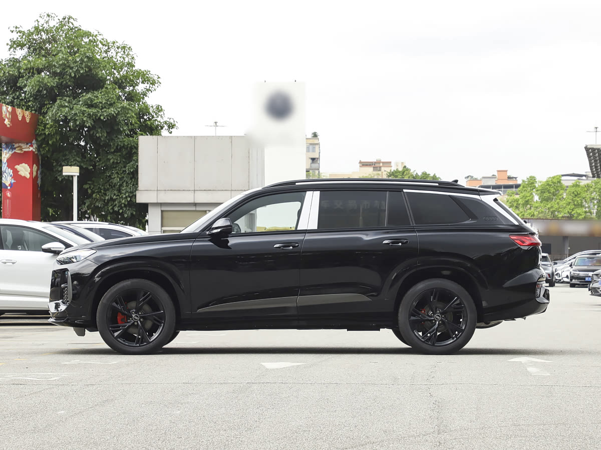 Audi Q6 45TFSI quattro Qiyun Edition — 4