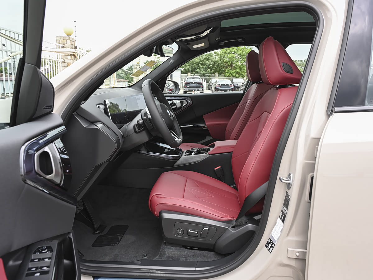 BMW X3 2025 xDrive30L Leading — 7
