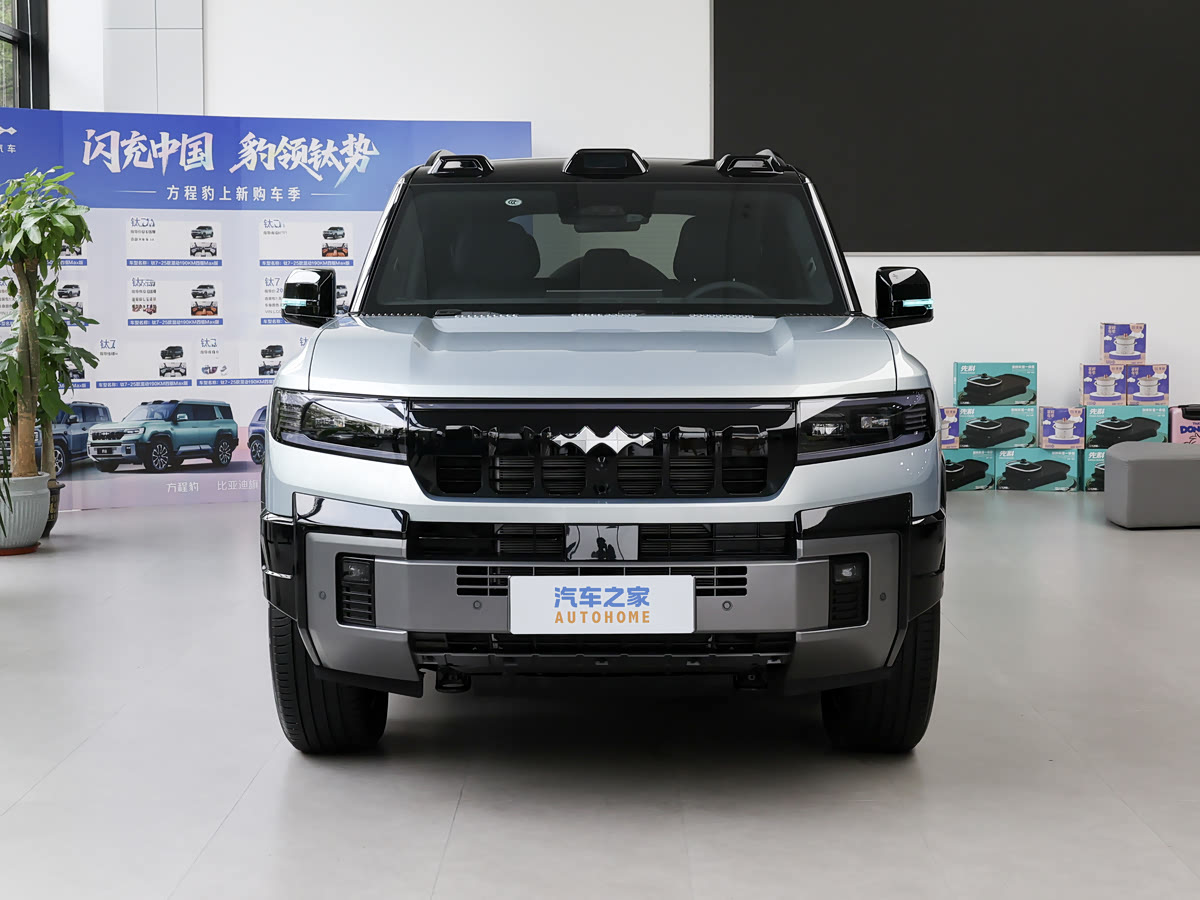 BYD Fangchengbao Bao 8 2025 Luxury 7-Seat — 2