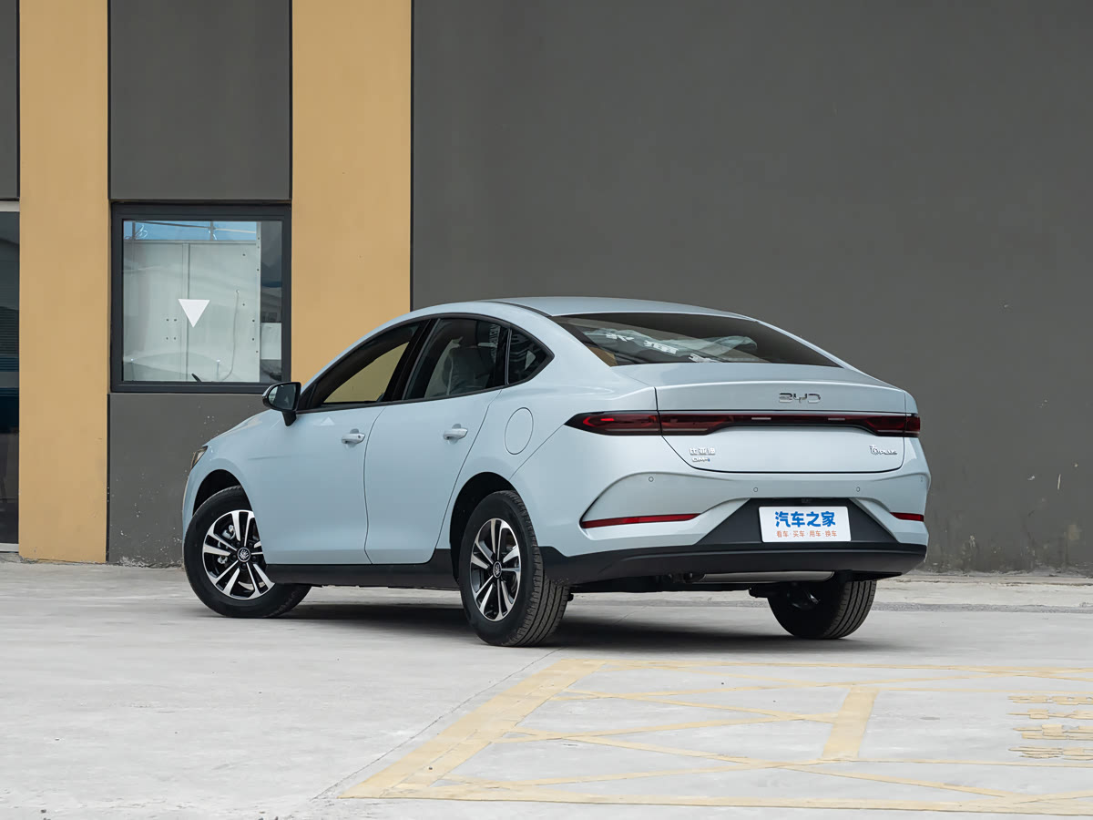 BYD Qin PLUS EV Smart Drive 510KM Entry — 4