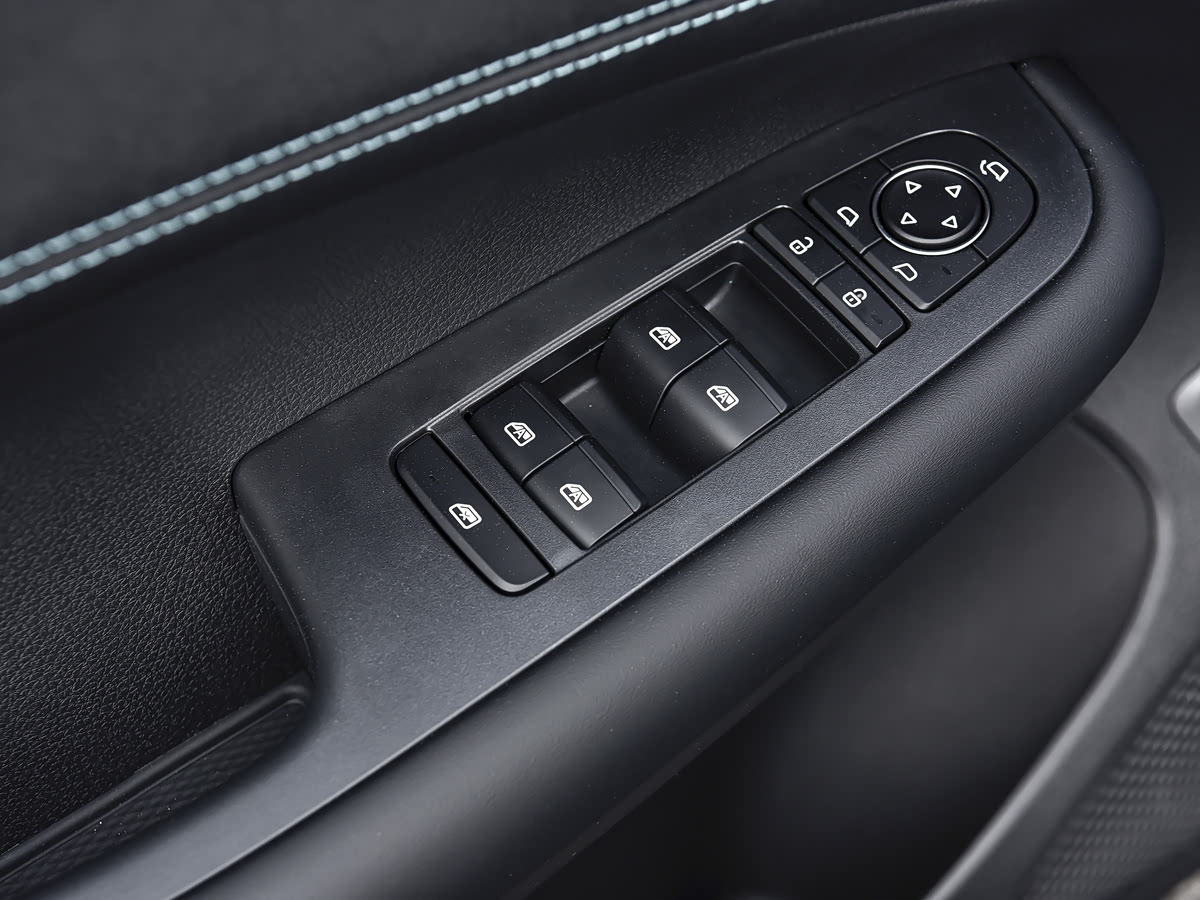 BYD Seal 05 DMi 2026 210KM Flagship — 8