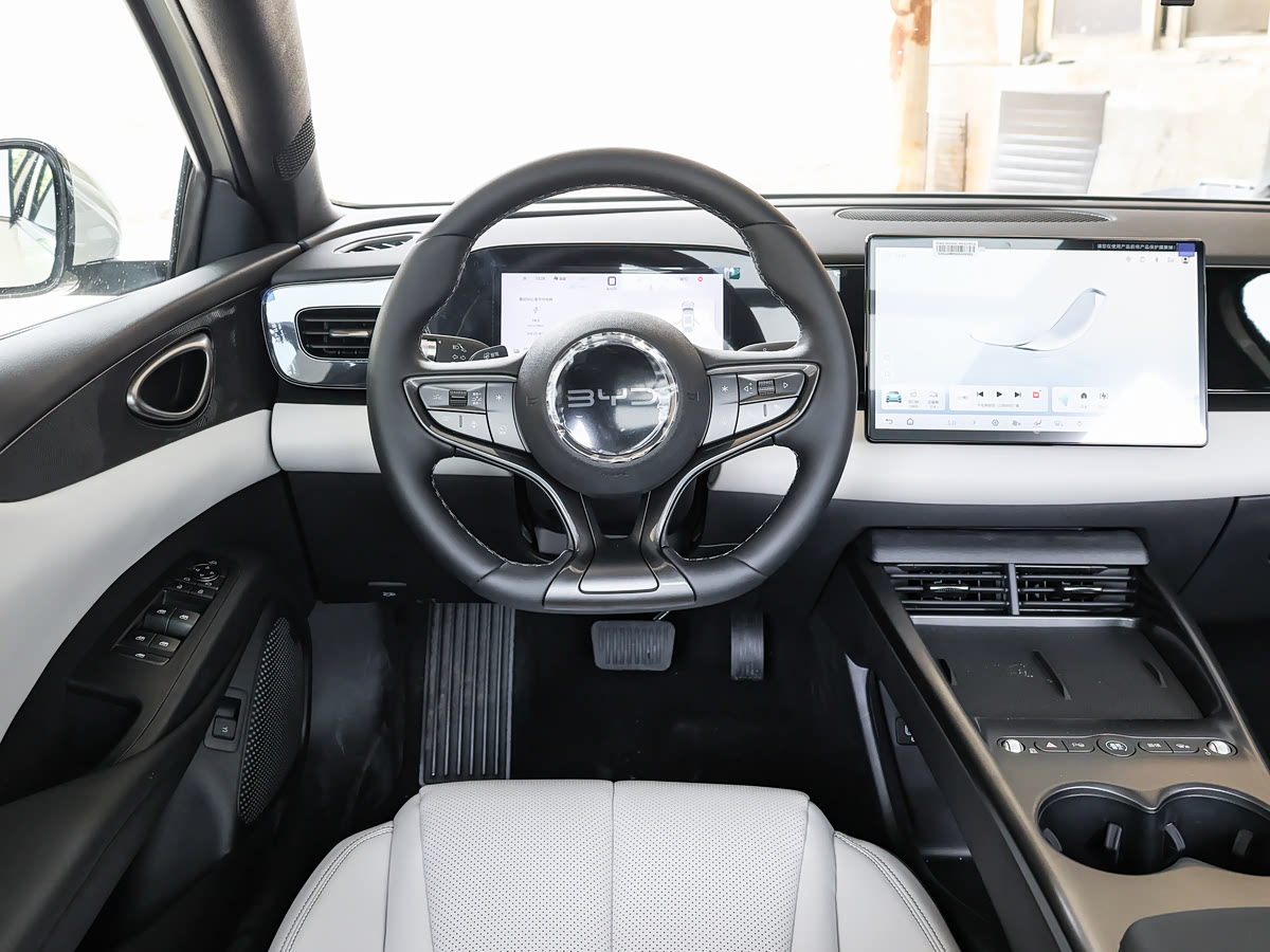 BYD Seal 06 EV Smart Drive 470KM Premium — 6