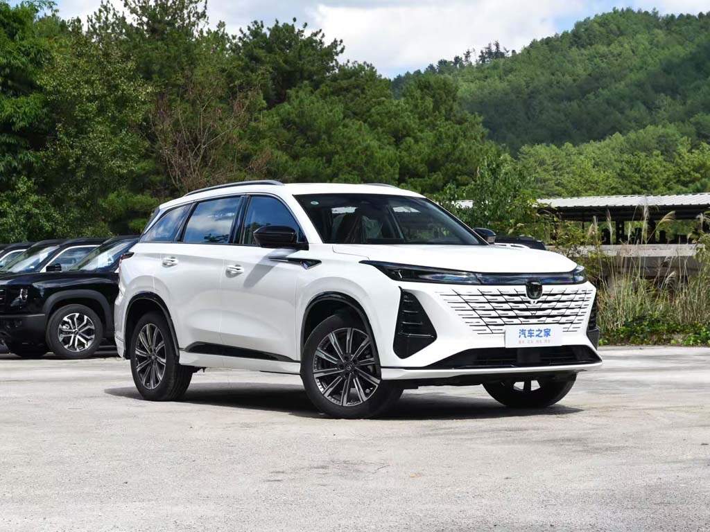 Changan CS75 Pro (2026) 7-seat Joy 6MT — 3