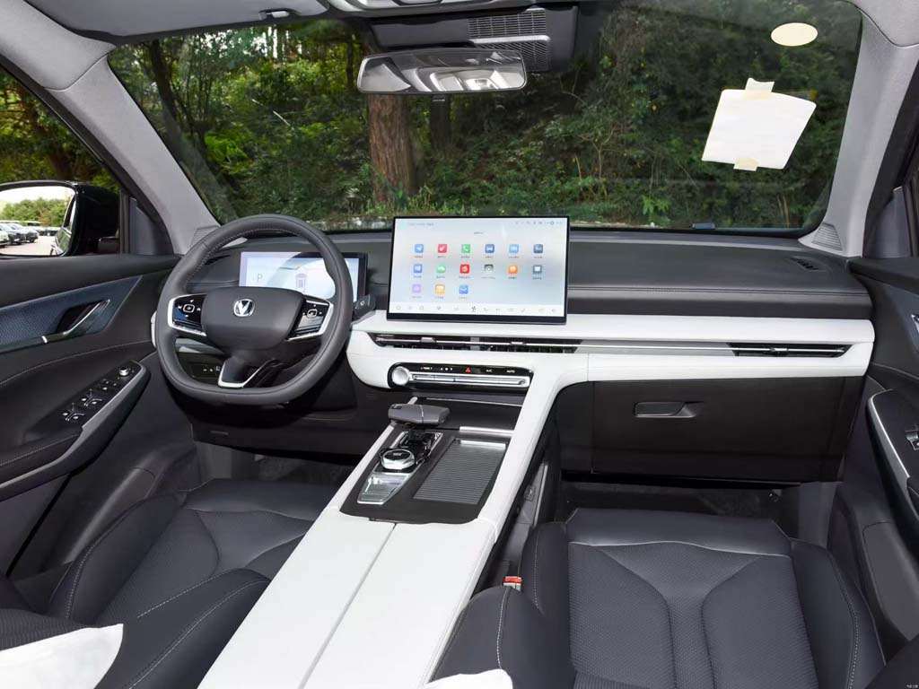 Changan CS75 Pro (2026) 7-seat Joy 6MT — 6