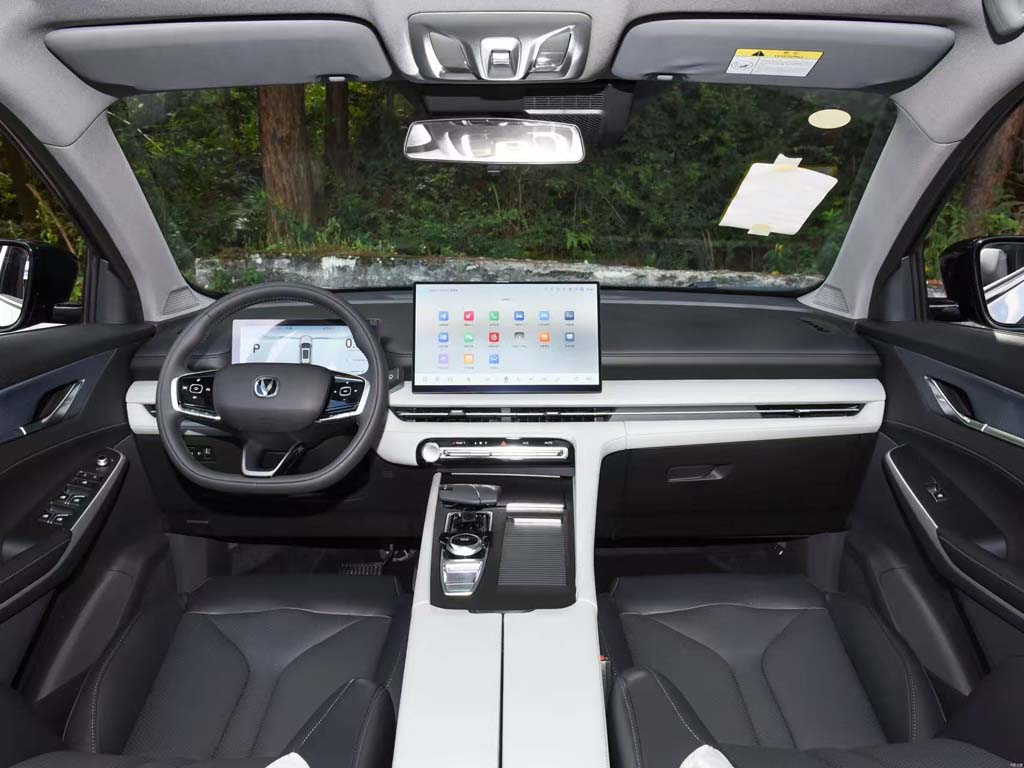 Changan CS75 Pro (2026) 7-seat Joy 6MT — 7