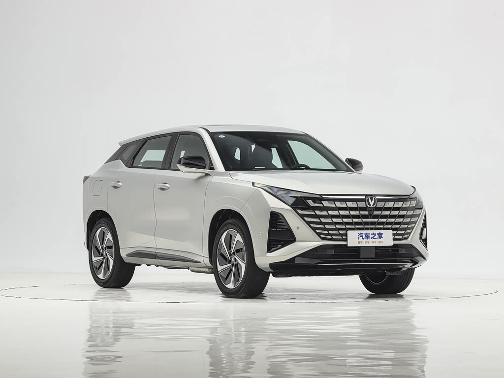 Changan UNI-V (2nd Gen, 2025) New Blue Whale 500Bar Premium Sport — 3