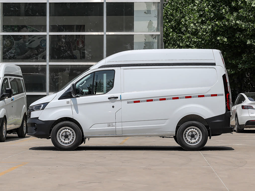 2026 Ford Transit Transit T6 Passenger — 4