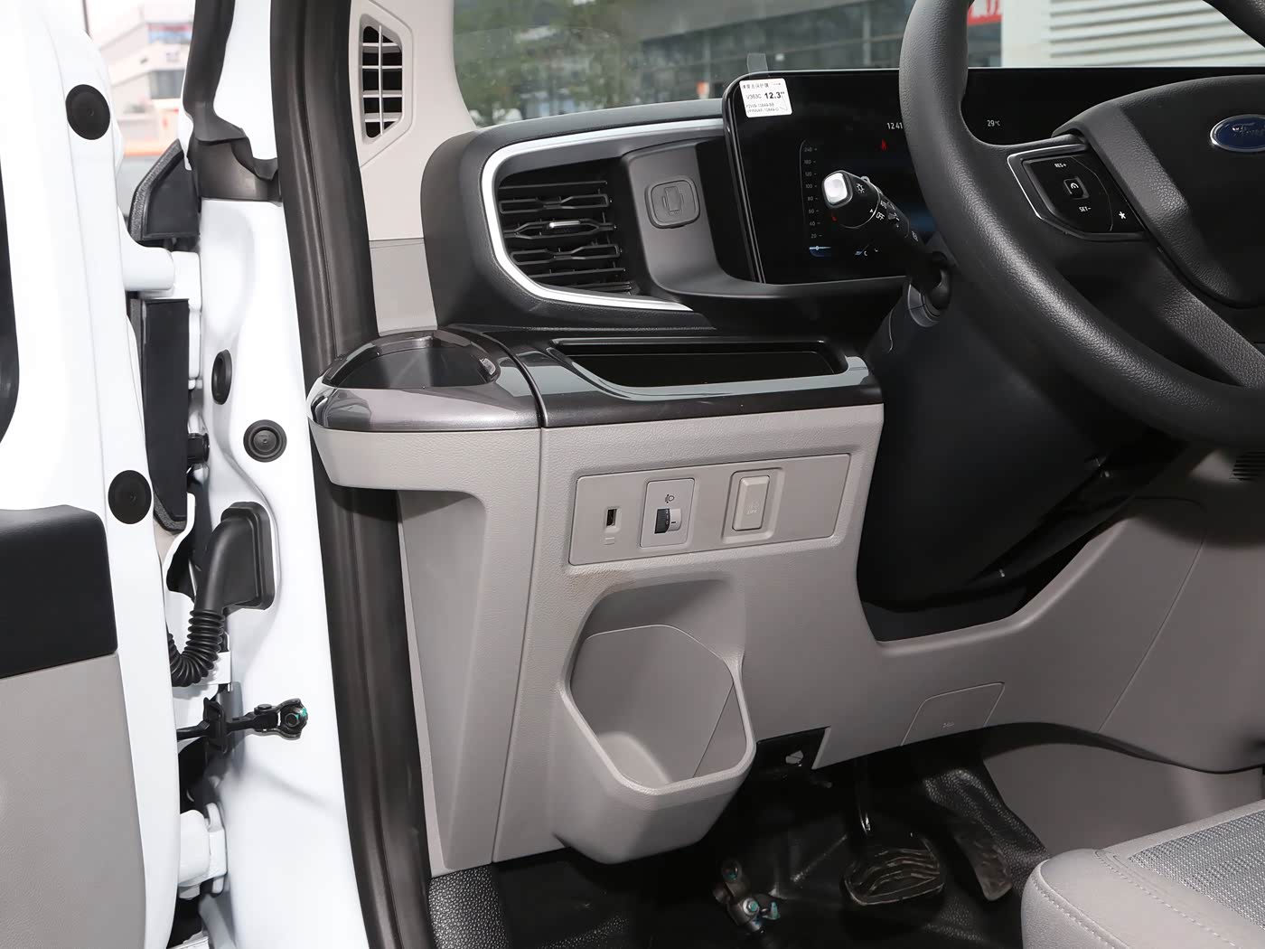 2026 Ford Transit Transit T8 Cargo — 6