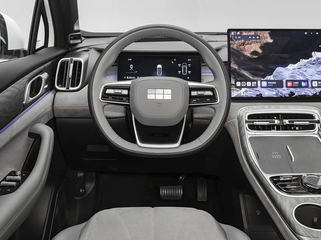 2026 Geely Galaxy M7 225km Star Cruiser – Two-Tone — 6