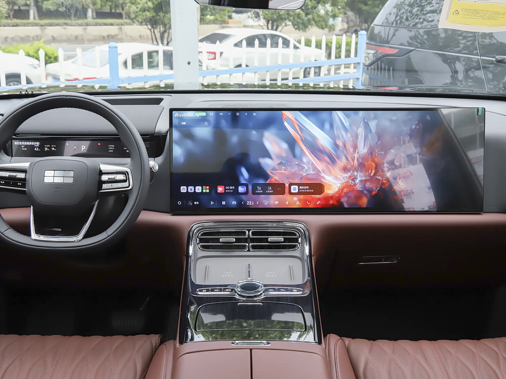 2026 Geely Galaxy M9 210km 4WD Navigator — 7
