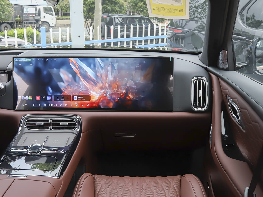 2026 Geely Galaxy M9 210km 4WD Navigator — 8