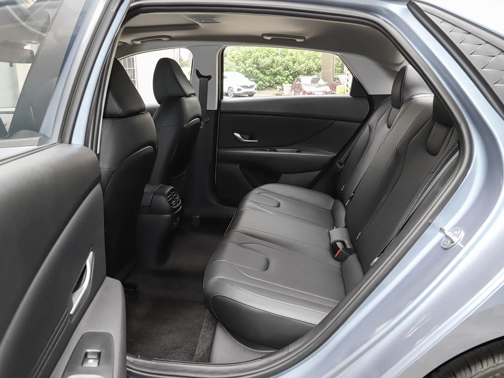 2026 Elantra — 5