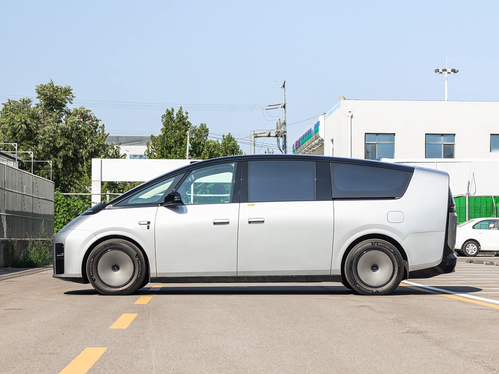 2026 Li Auto MEGA Home — 4