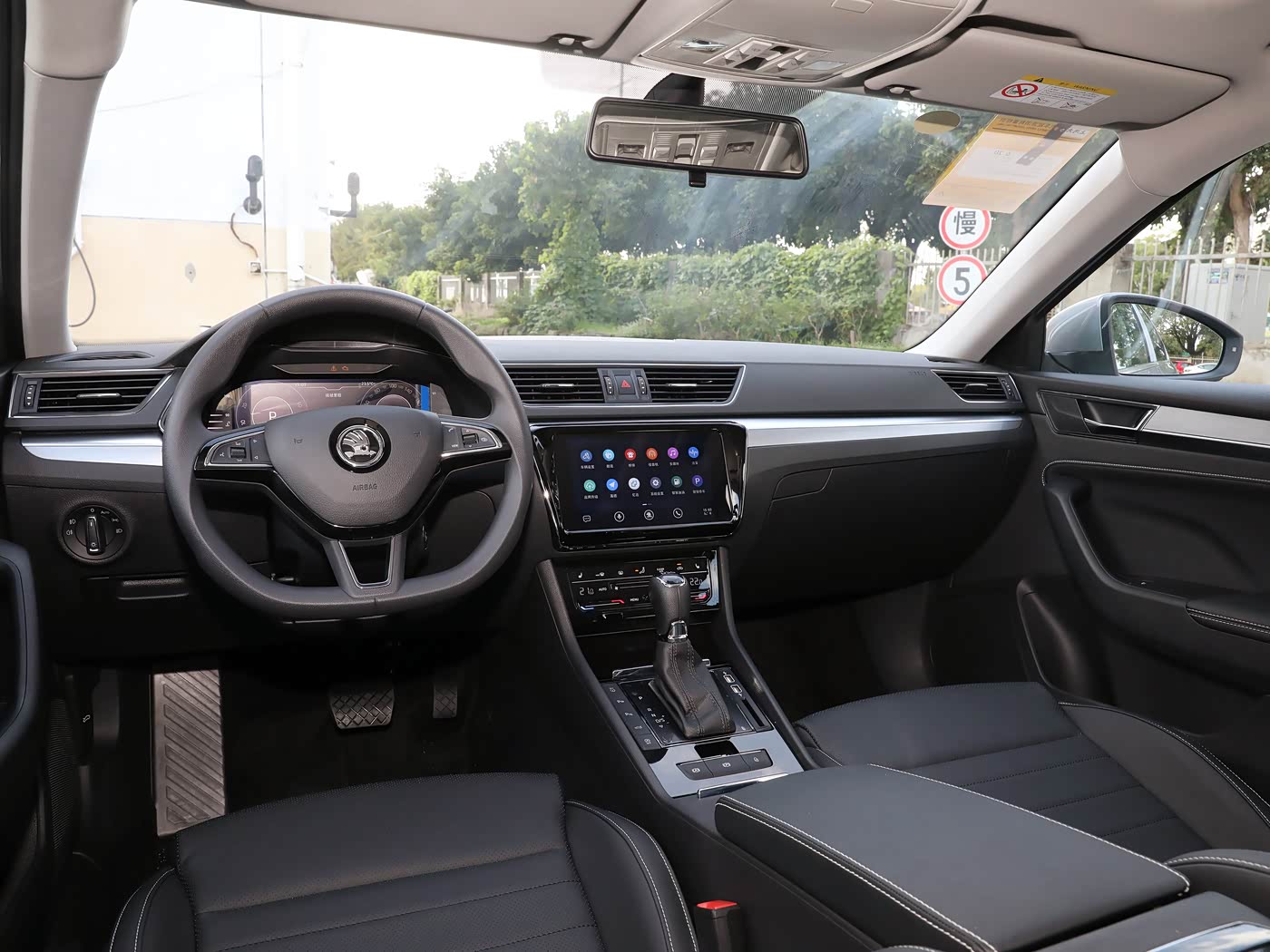 Skoda Superb 2025 TSI280 DSG Premium — 7