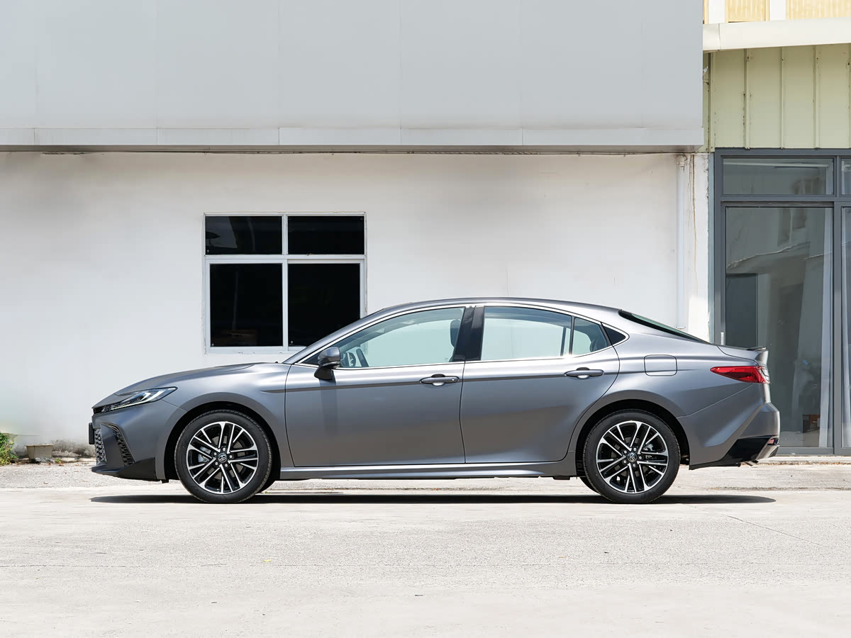 Toyota Camry 2025 2.0HXS Hybrid Sport — 4