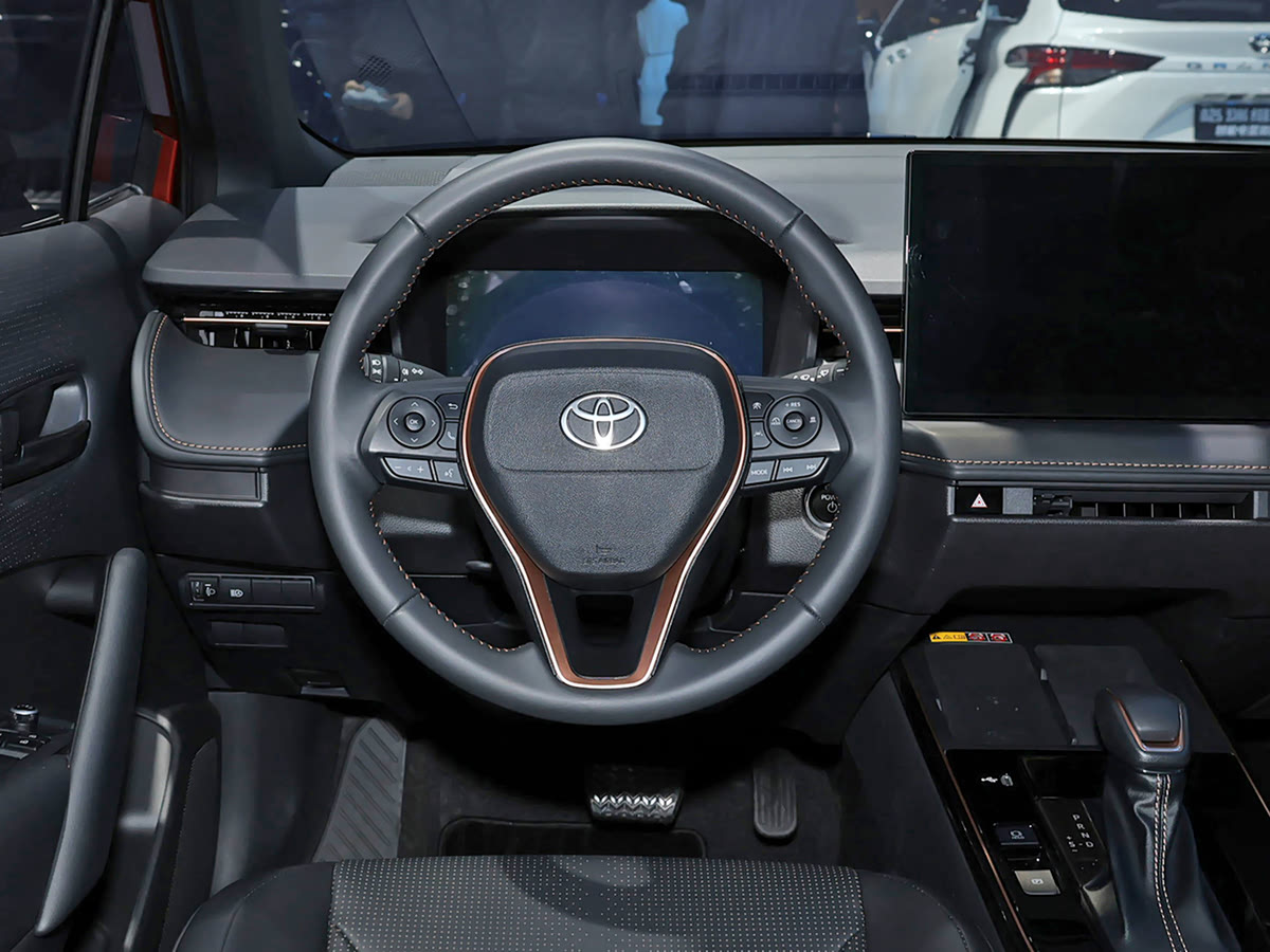 Toyota Corolla Cross 2026 2.0L Hybrid Elite — 6