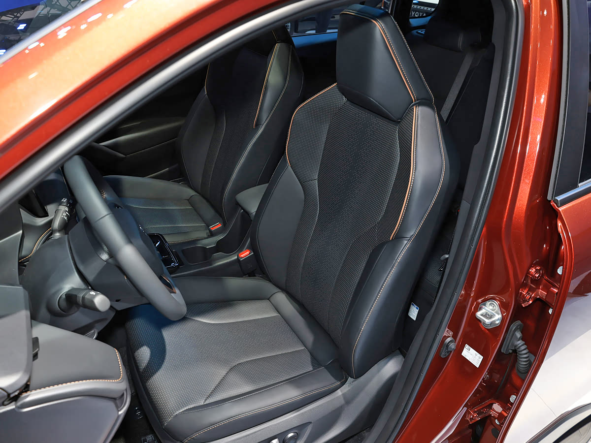 Toyota Corolla Cross 2026 2.0L Hybrid Elite — 8