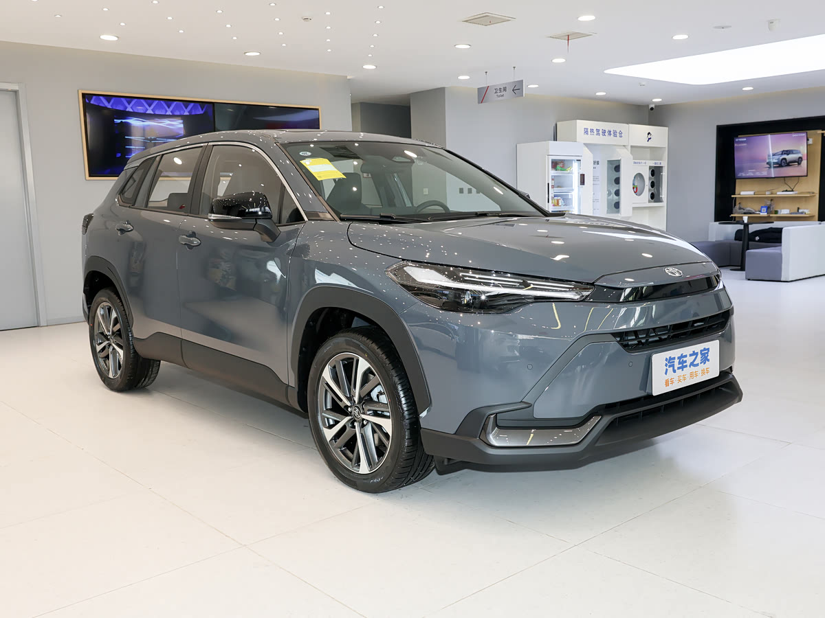 Toyota Frontlander 2026 2.0L Hybrid Luxury Plus — 3