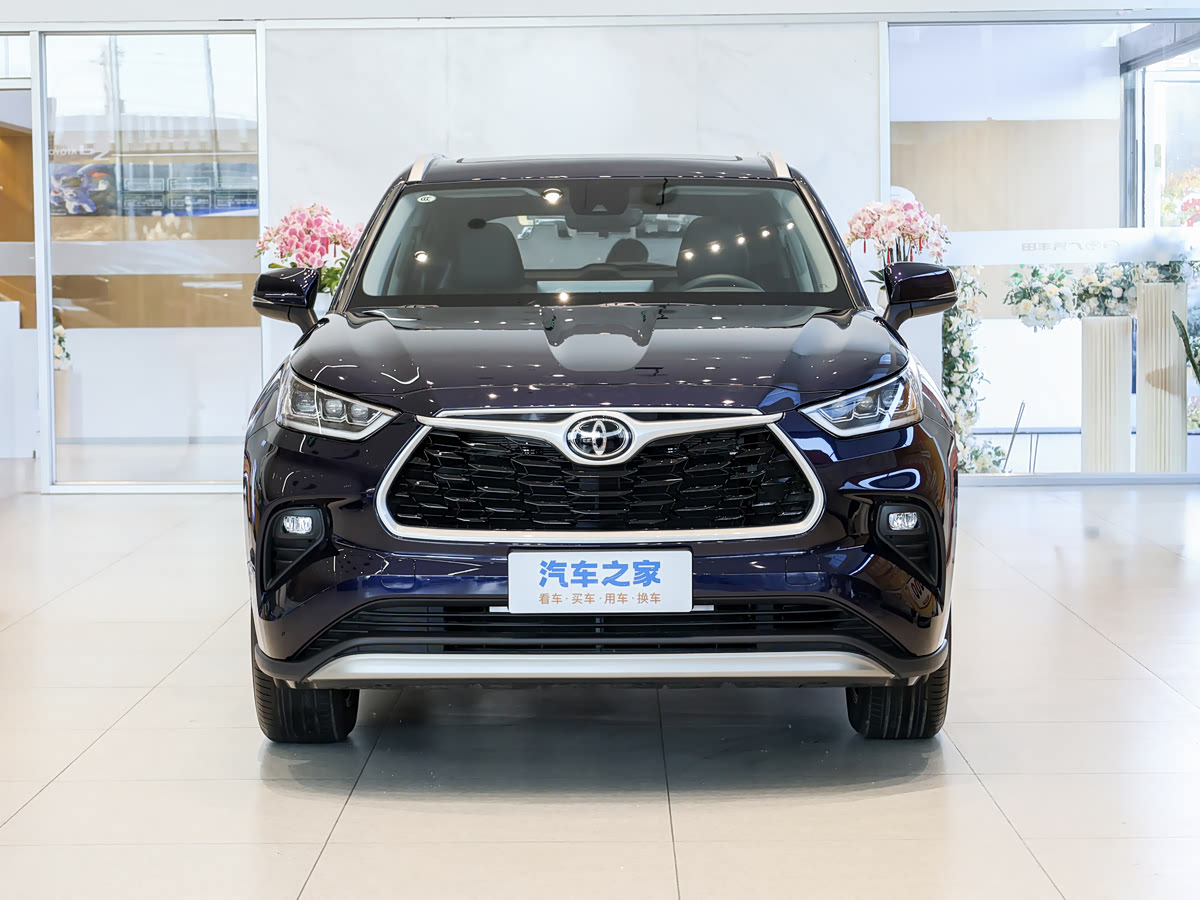 Toyota Highlander 2026 2.5L Hybrid AWD Luxury 7-Seat — 2