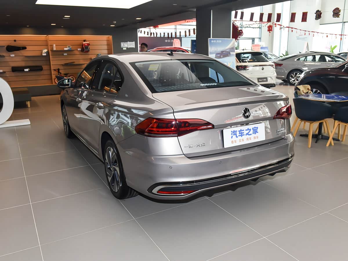 VW Bora 2026 300TSI DSG Respect — 4