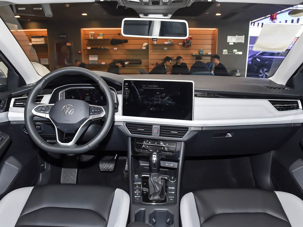 VW Bora 2026 300TSI DSG Respect — 6