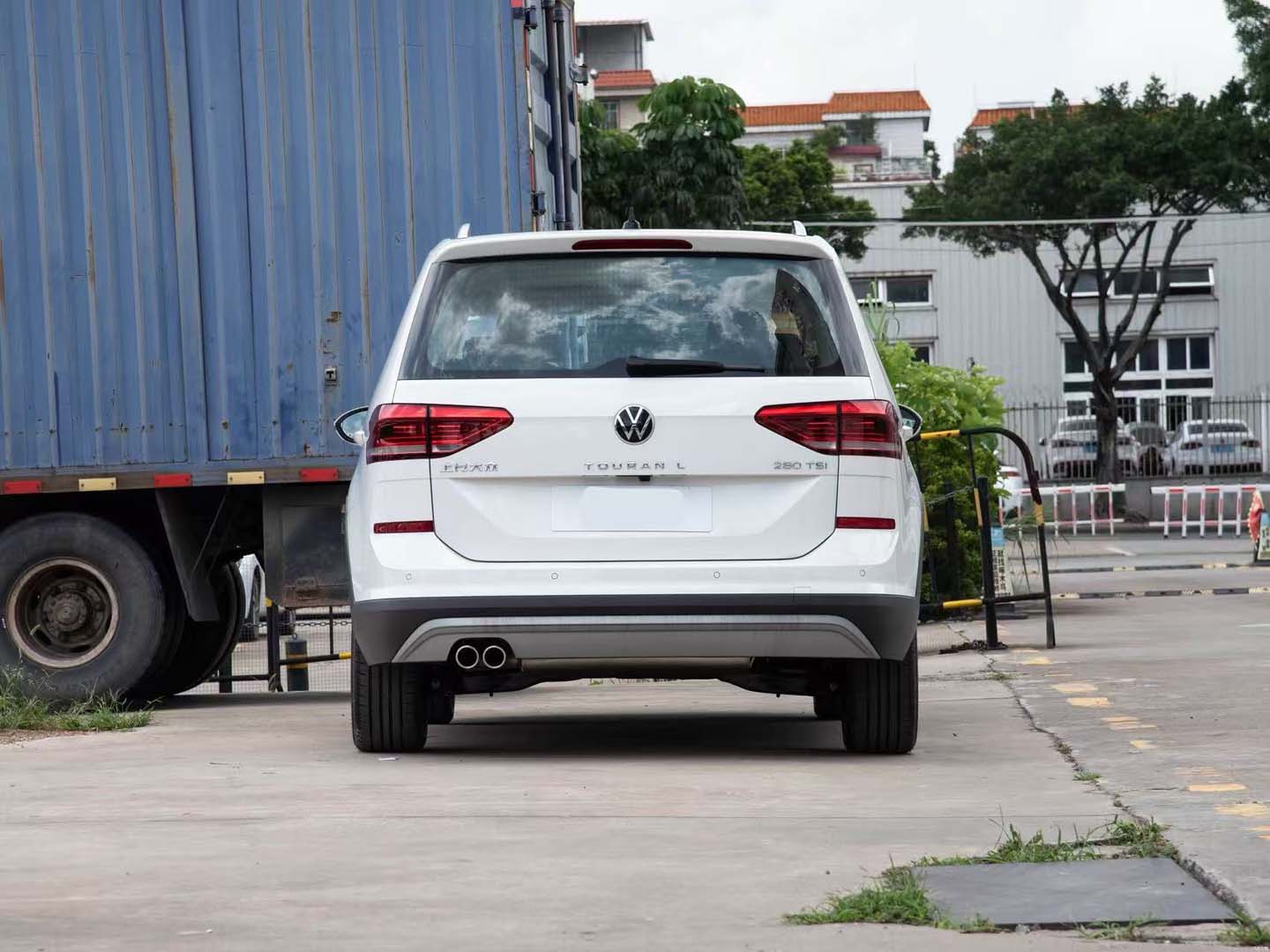 2026 VW TOURAN L FASHION EDITION — 5
