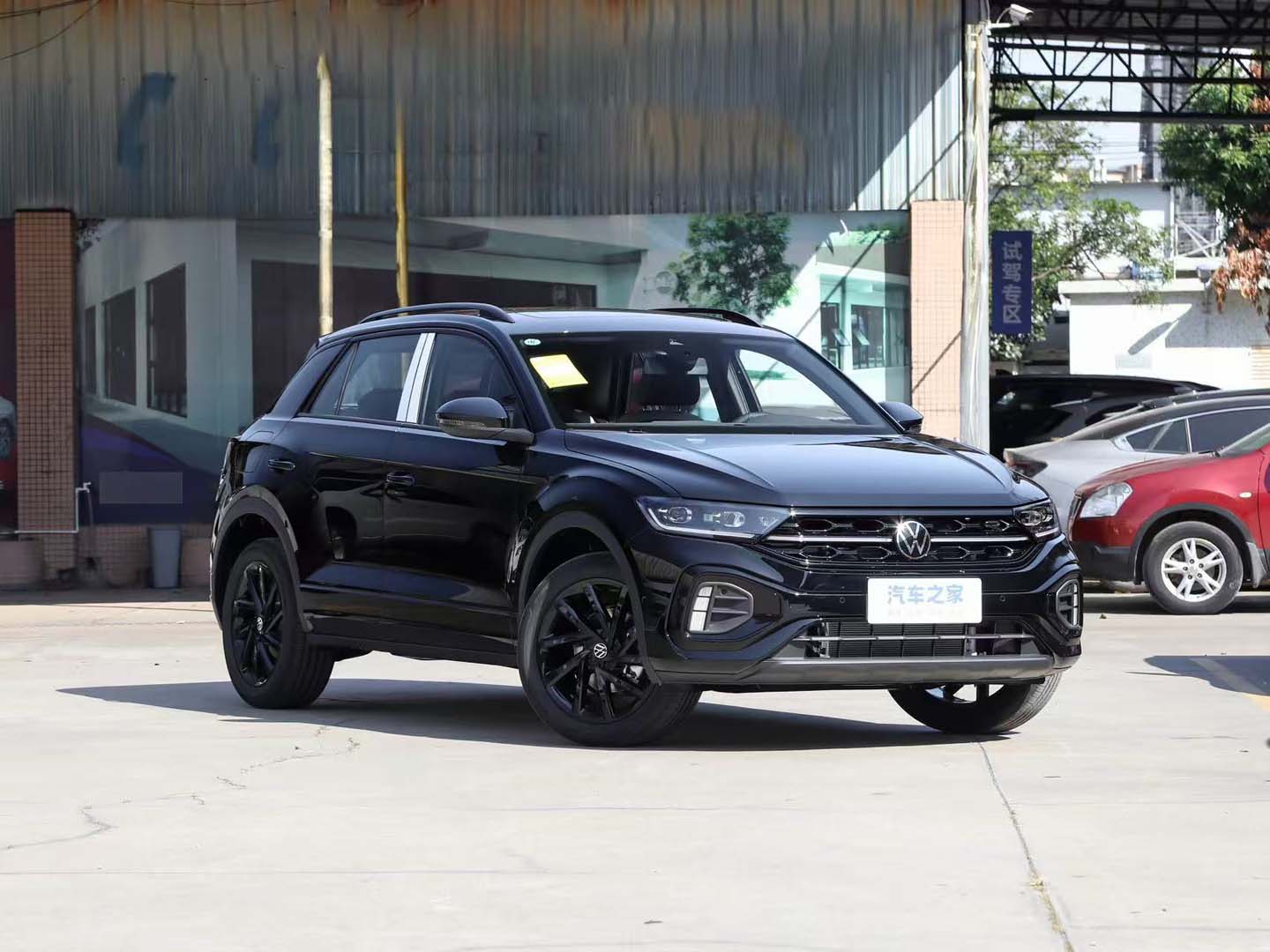 T-ROC 2026Model 300TSI DSG 2Drive Starlight Edition — 3