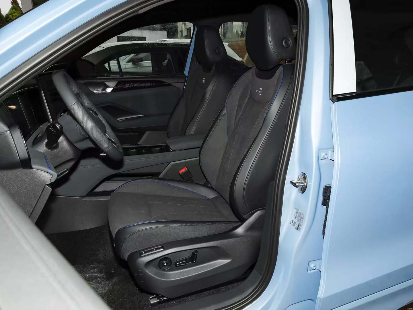 Tiguan L 2026 PRO 380TSI 4WD R-Line Smart Edition — 12