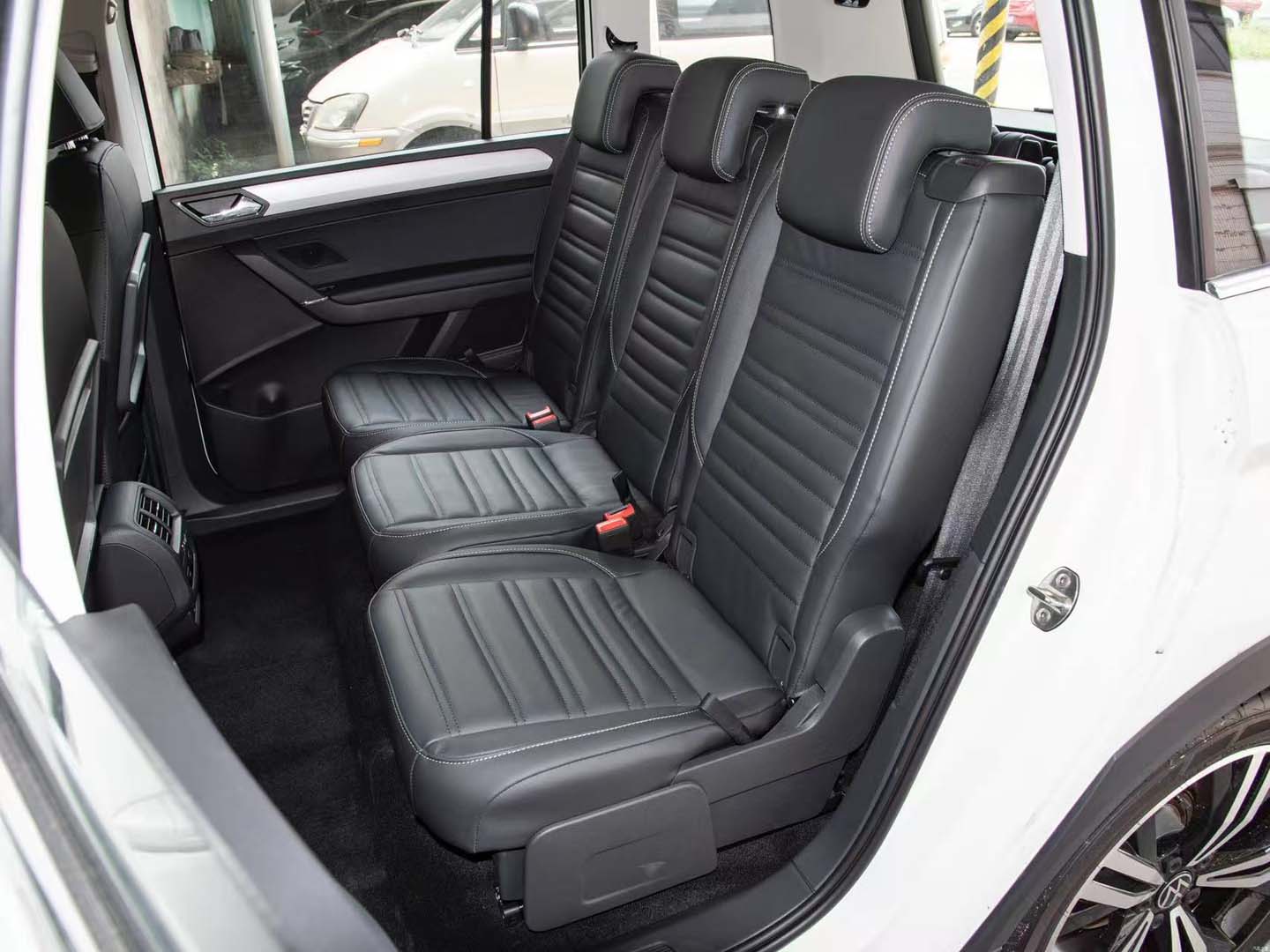 2026 VW TOURAN L FASHION EDITION — 12
