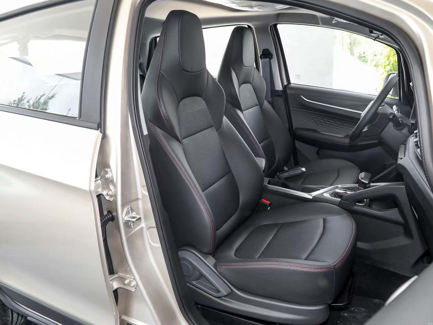 Livan X3 PRO 2024 1.5L CVT — 14